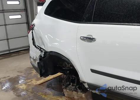 2017 Chevrolet Traverse Ls из США, поврежденный, VIN 1GNKVFED3HJ220268